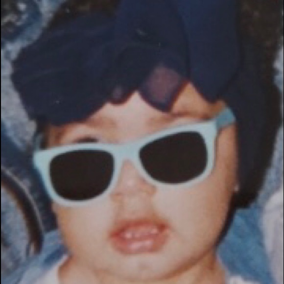 Meet your Posher, Monica - Picture 1 of 1